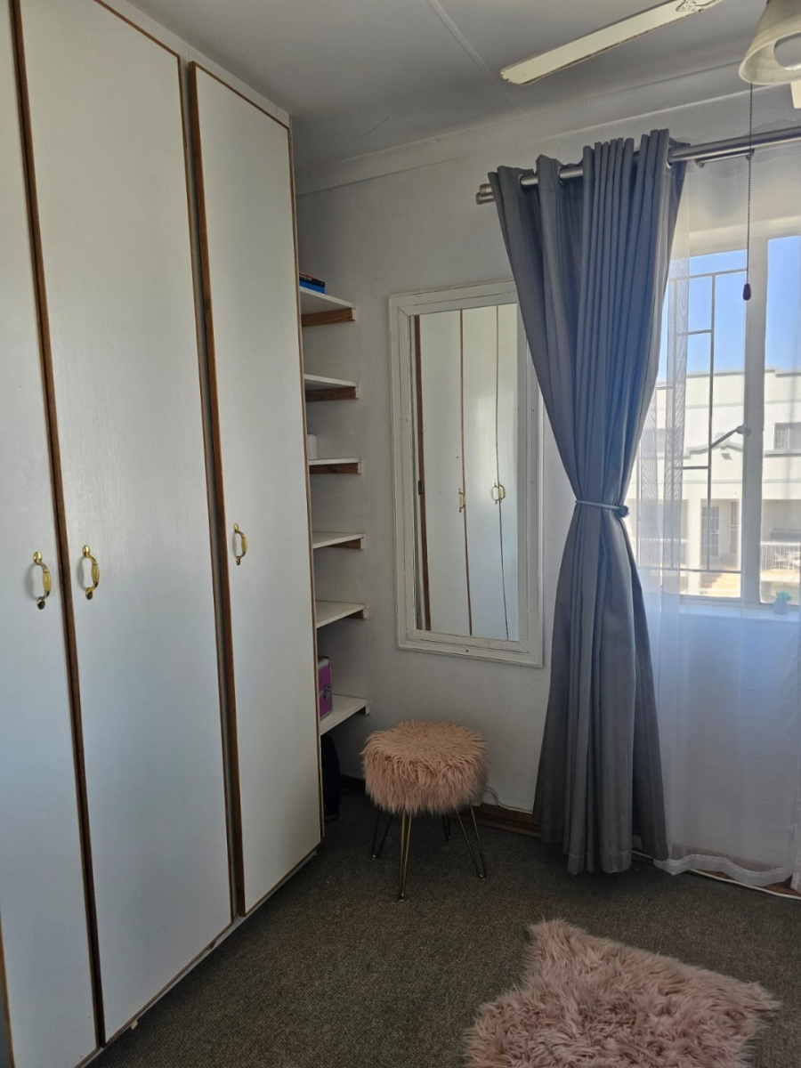 To Let 3 Bedroom Property for Rent in Kannoniers Park North West